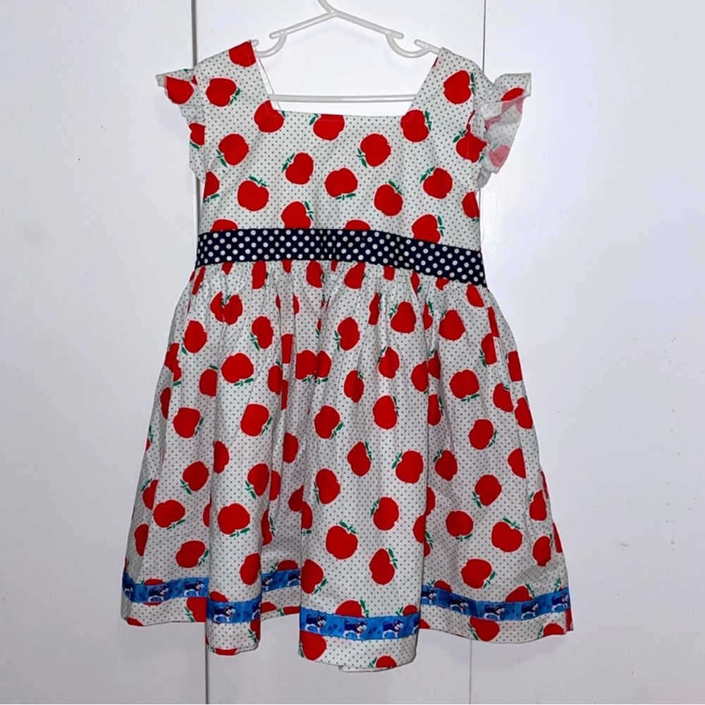Matilda Jane platinum apple top size 10 girls